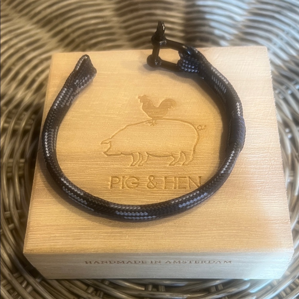 Pig & Hen Vicious Vic Navy Greyish/Lavender Rope Bracelet Like New
